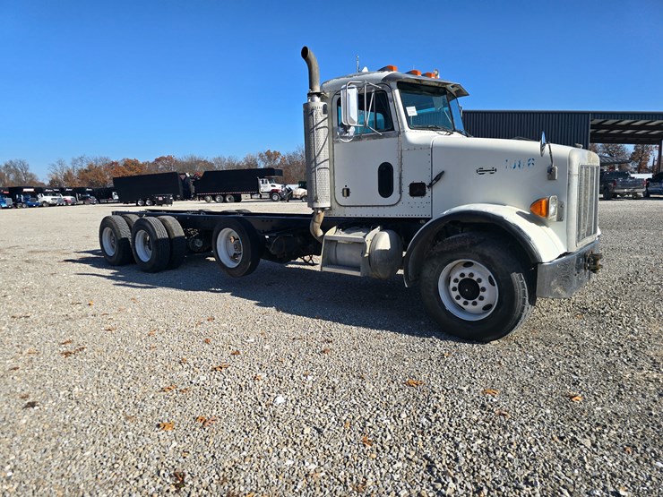 peterbilt-357-image-46