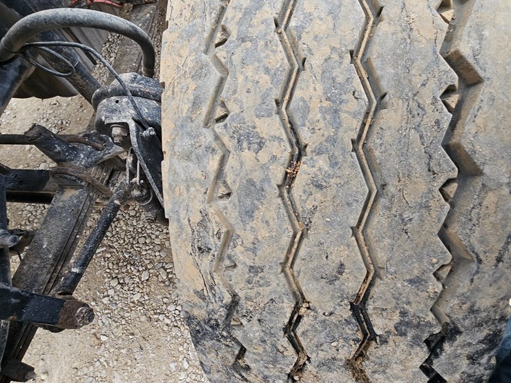 freightliner-122sd-image-61