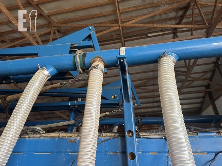 2009-kinze-3700sds-image-15