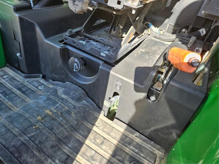 #3087-•-john-deere-4066-4x4-tractor,-h180-loader-image-90