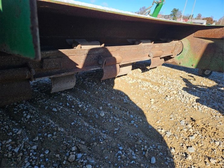 john-deere-566-image-57