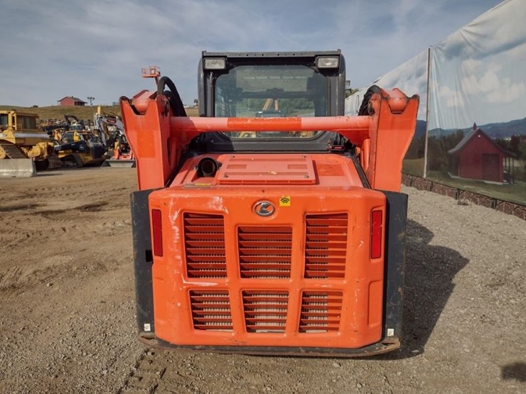 kubota-svl65-image-4