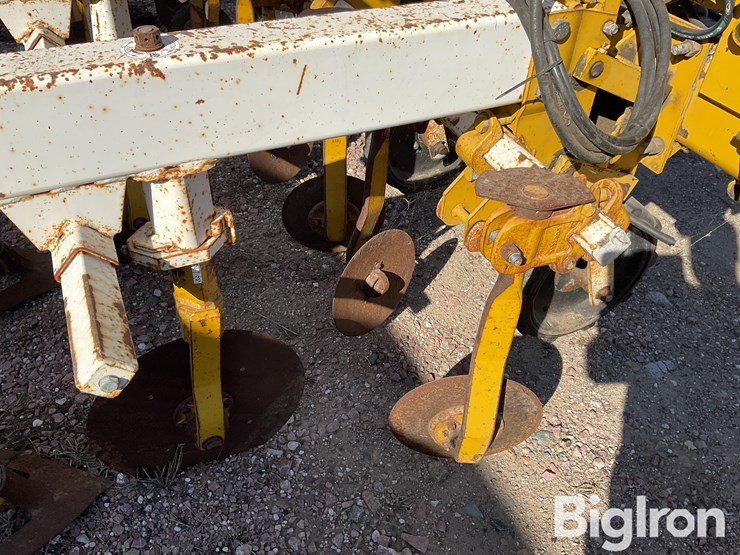 buffalo-6000-16-row-cultivator-image-17