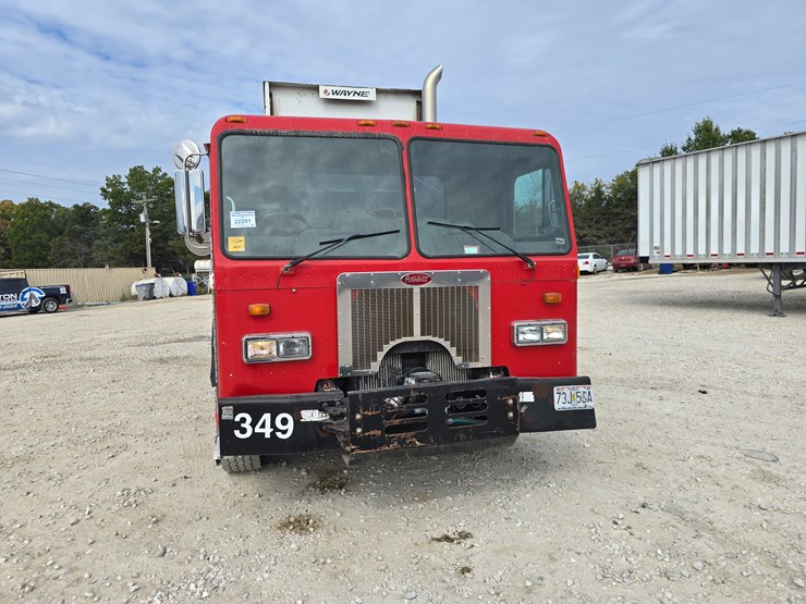 2003-peterbilt-320-image-48