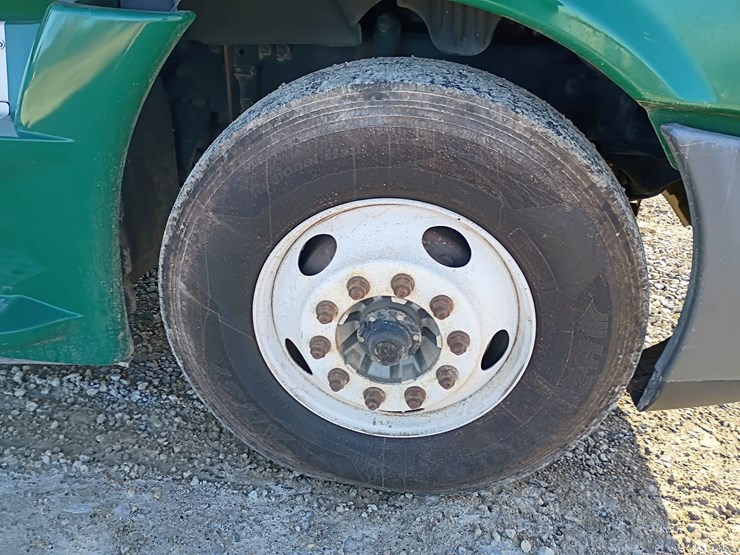 freightliner-cascadia-125-image-77