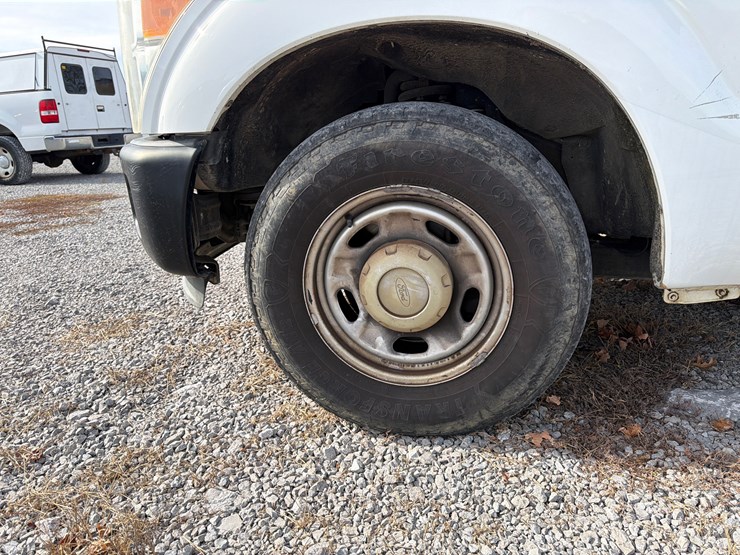 ford-f250-xl-image-9