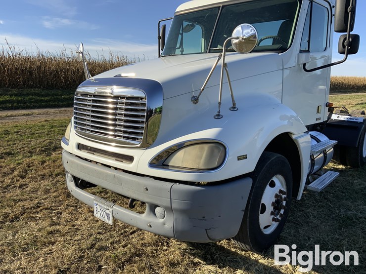 2004-freightliner-columbia-t/a-truck-trailer-image-13