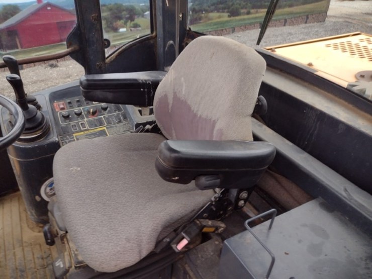 john-deere-444h-image-12