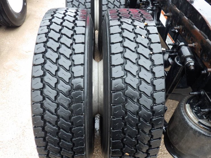 freightliner-cascadia-126-image-15