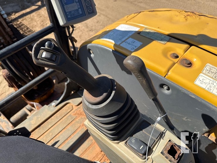 2016-caterpillar-304e2-cr-image-30