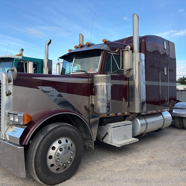 1999 PETERBILT 379