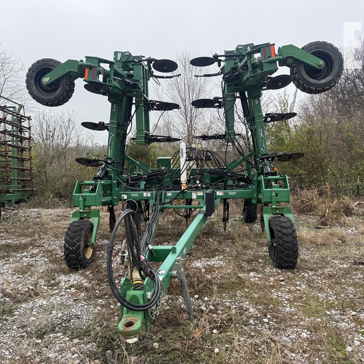 2015 GREAT PLAINS NP40