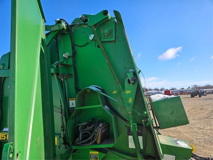 john-deere-566-image-28