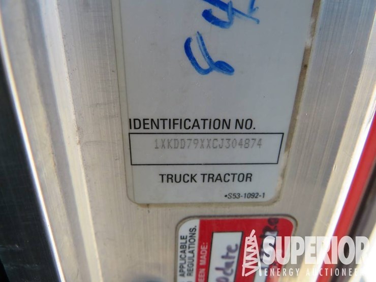 2012-kenworth-t800-image-16