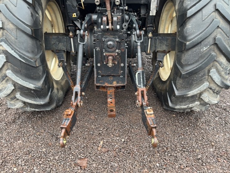 new-holland-tn75sa-image-11