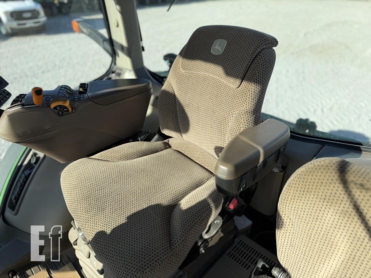 john-deere-8245r-image-34