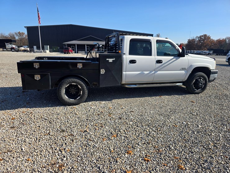 chevrolet-silverado-3500-image-30
