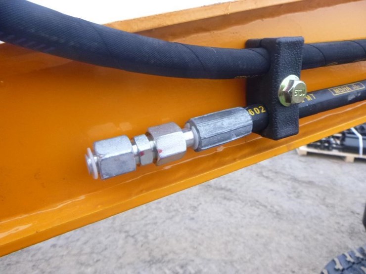 2025-vicsec-vc15p-hydraulic-excavator-image-14