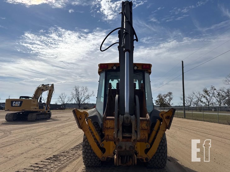 2010-deere-310j-image-3