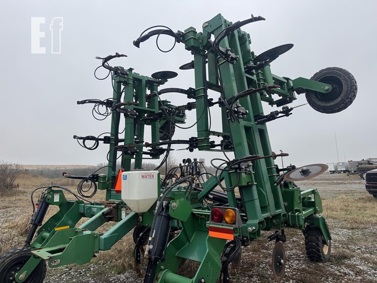 2015-great-plains-np40-image-26