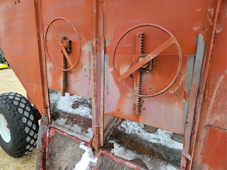 m&w-little-red-wagon-image-13