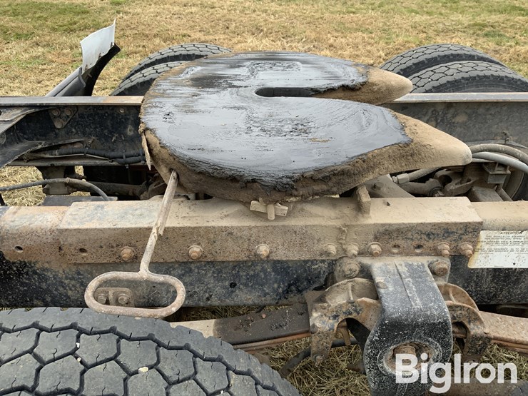 1996-freightliner-fld112-image-10