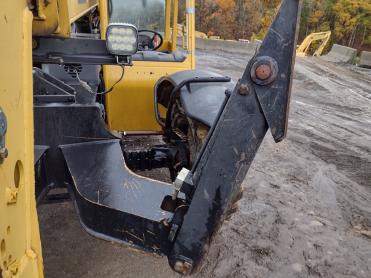 caterpillar-tl943-image-19