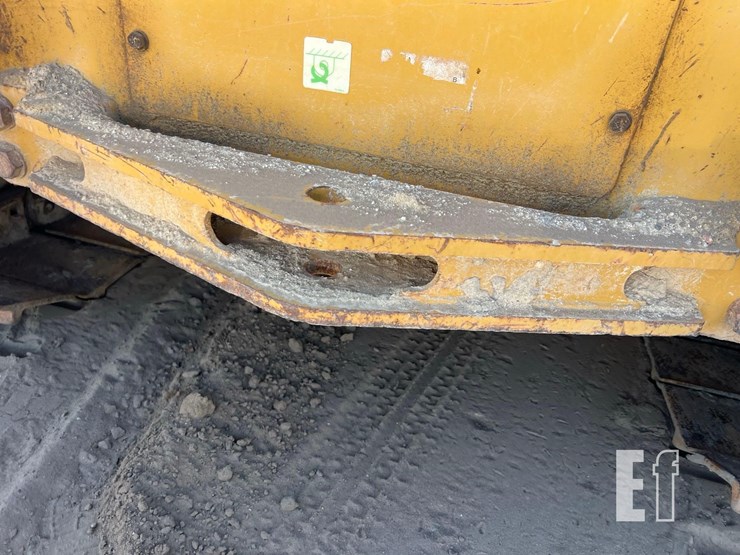 2022-caterpillar-d3-lgp-image-24