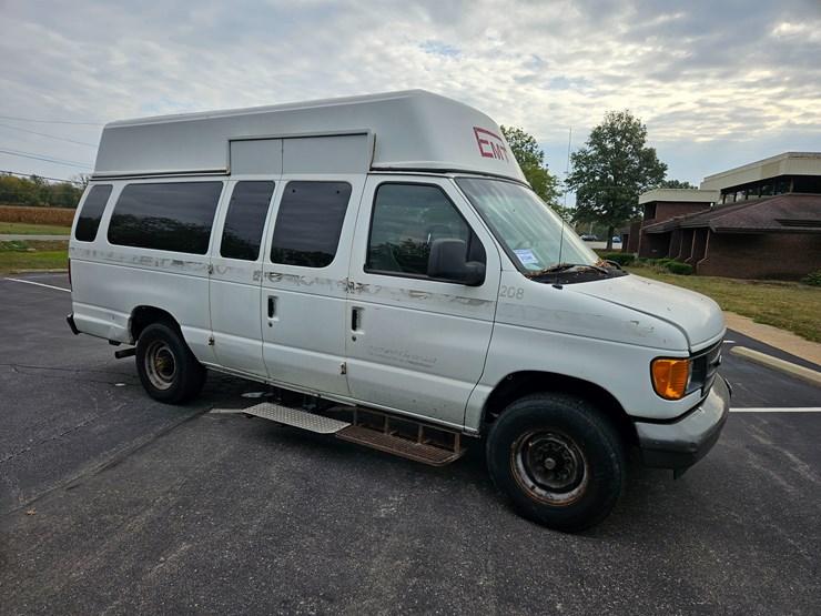 #21246-•-2007-ford-econoline-wagon-van-image-16