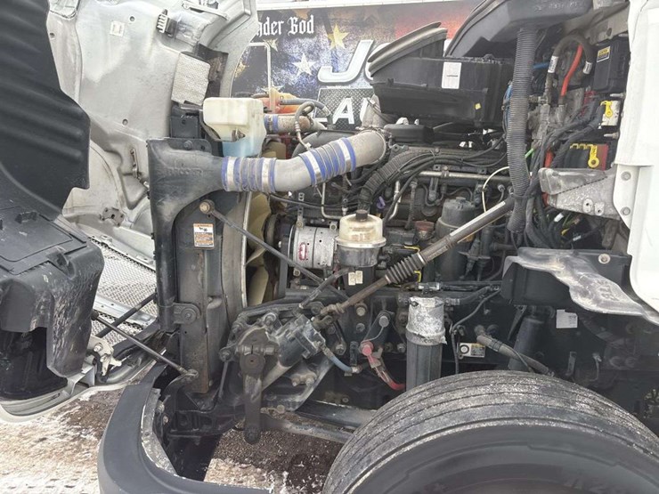 2018-kenworth-t680-image-25