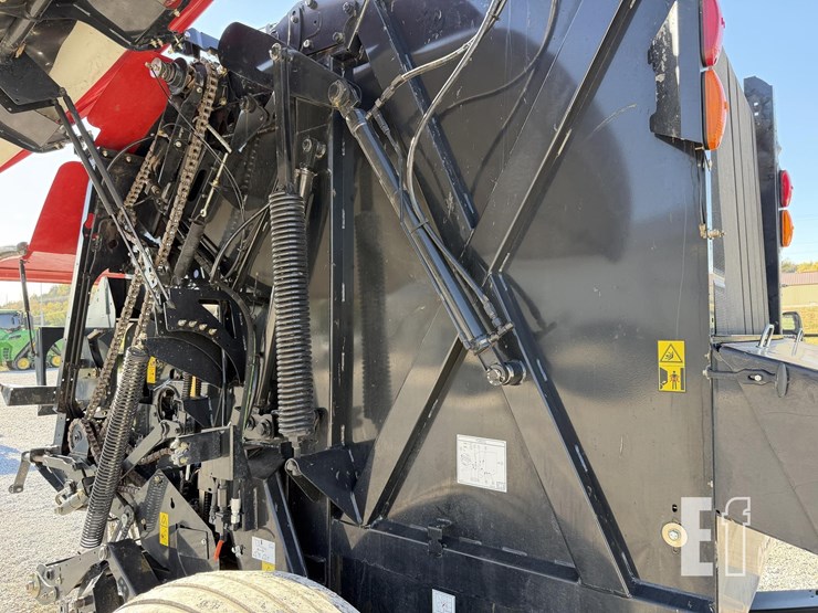 case-ih-rb565-image-18