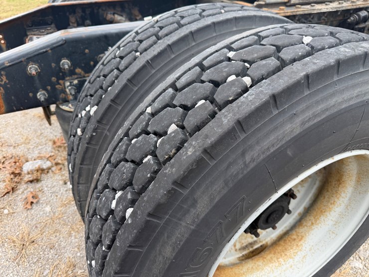 #29767-•-2018-freightliner-cascadia-tandem-axle-truck-tract-image-15