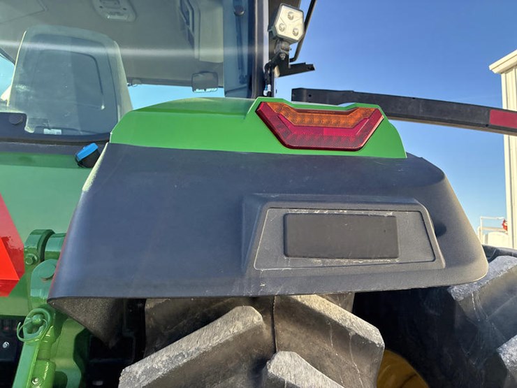 john-deere-8r-370-image-24