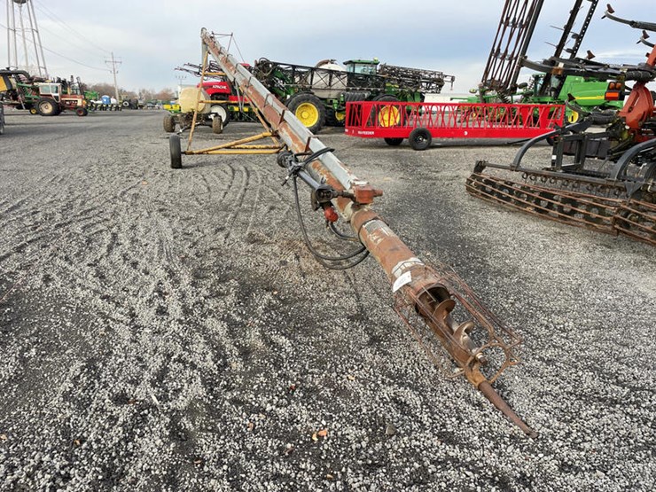 hutchinson-8x56-image-1