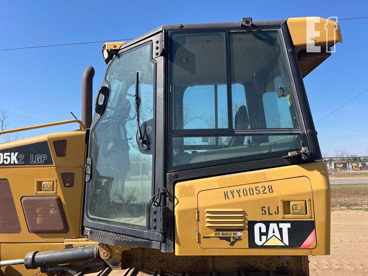 2013-caterpillar-d5k2-lgp-image-31