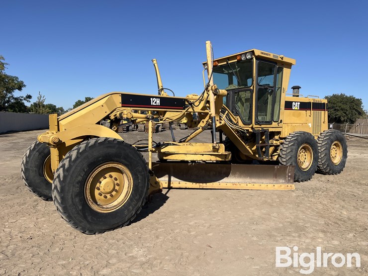 1995-caterpillar-12h-image-1