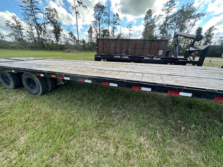 2023-big-tex-25'-gooseneck-image-28