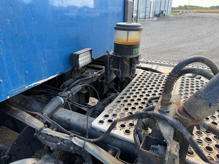 2016-kenworth-t880-image-12