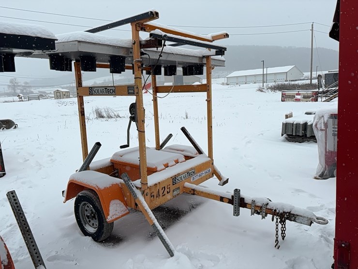 solar-tech-silent-sentinel-arrowboard-arrow/message-board-vn:46m1a0916b1524497-image-2