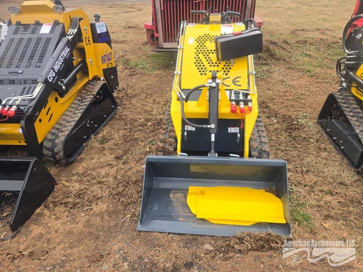 sdlanch-sdll50-mini-skid-steer-loader-image-8