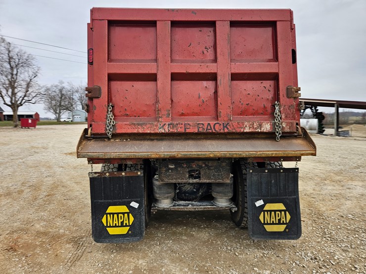 freightliner-122sd-image-16