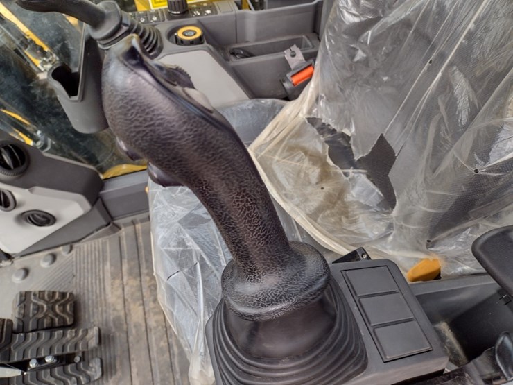 caterpillar-315-gc-image-10