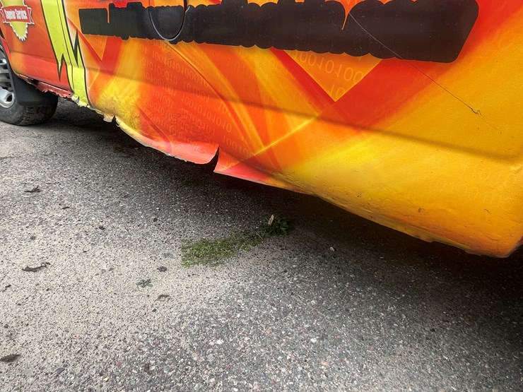 #1403-•-2005-chevy-cargo-van-(wi-title-in-delay)-image-8