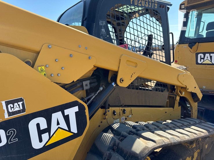 2018-caterpillar-299d2-image-25