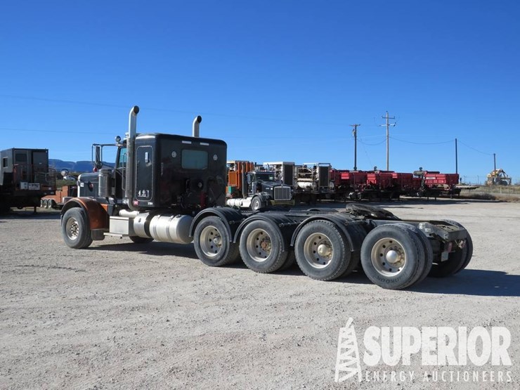 2014-peterbilt-388-image-3