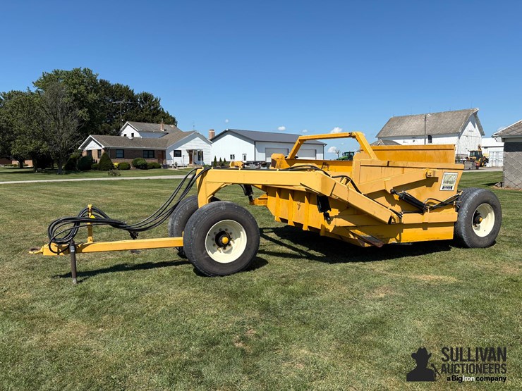 2015-kuntz-900-9-yd-pull-type-scraper-image-1