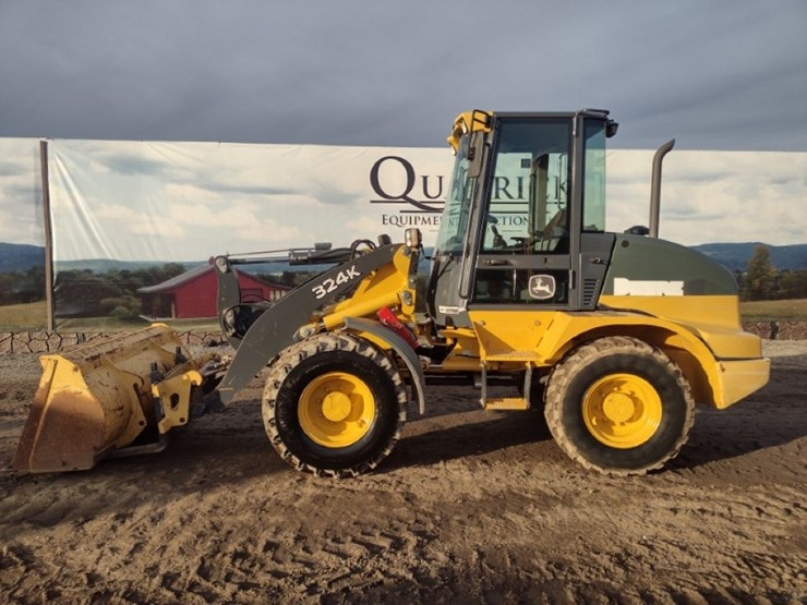 deere-324k-image-1