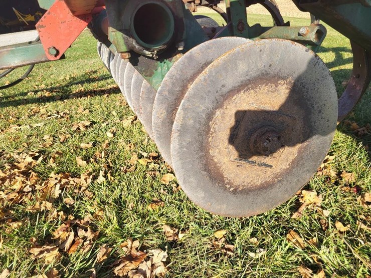 brillion-9-shank-soil-saver-image-31