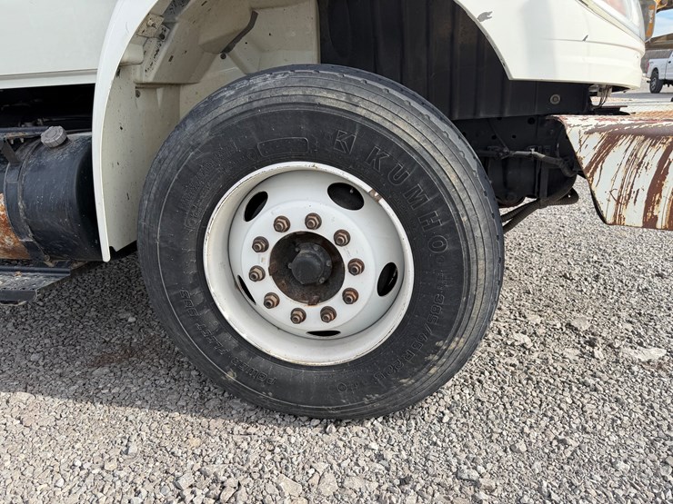 international-4400-image-8