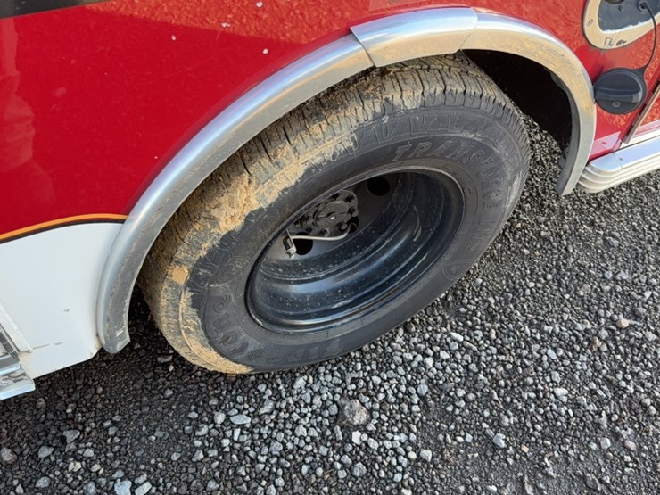 2006-ford-e450-image-14